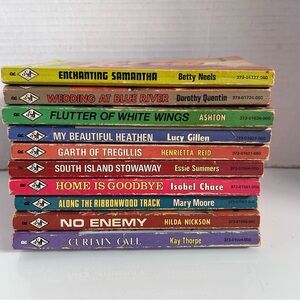 Vintage A Harlequin Romance 10 books collection LOT 7